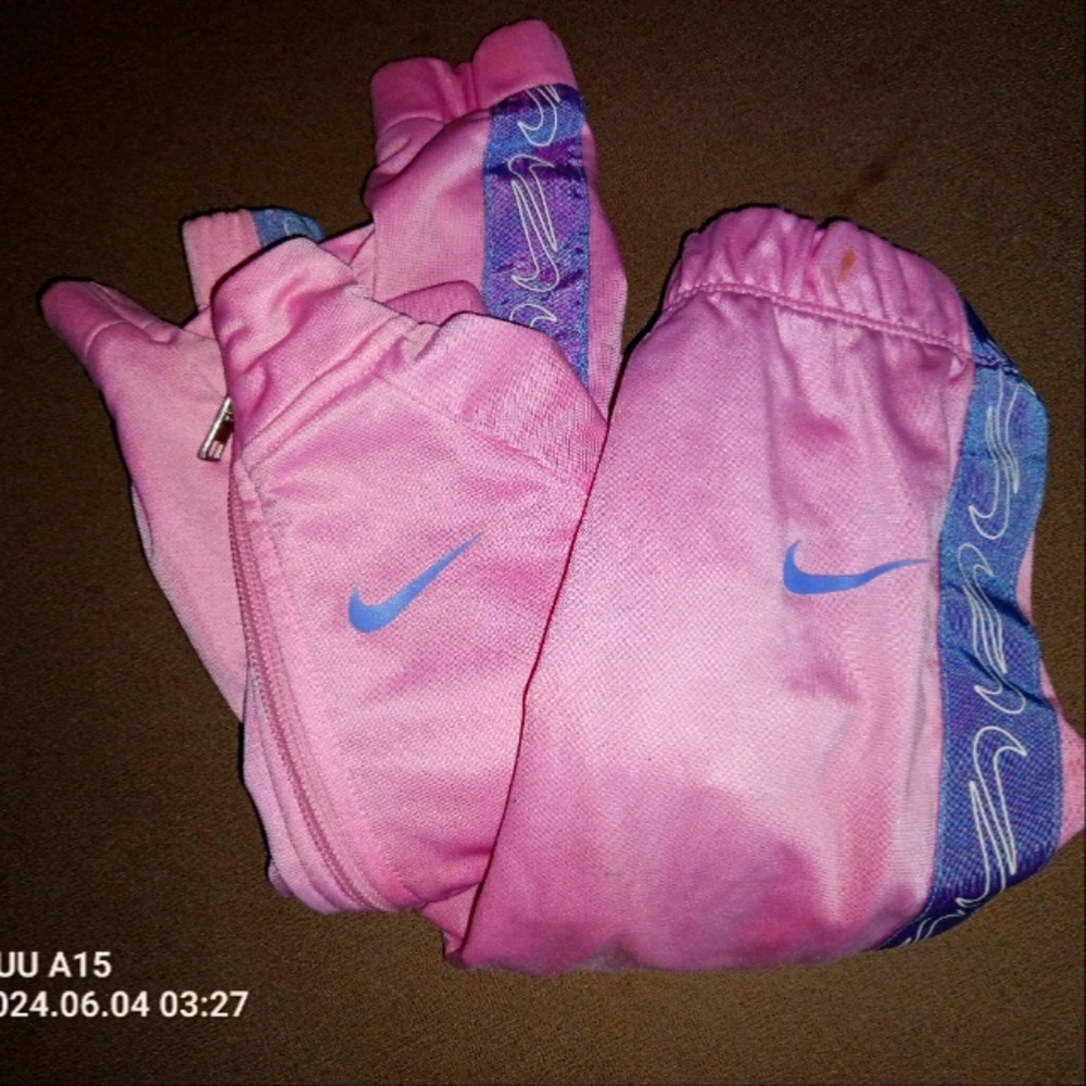 Jogger - Picture 2 of 3